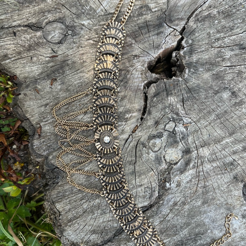 Choker - Picture 2 of 3